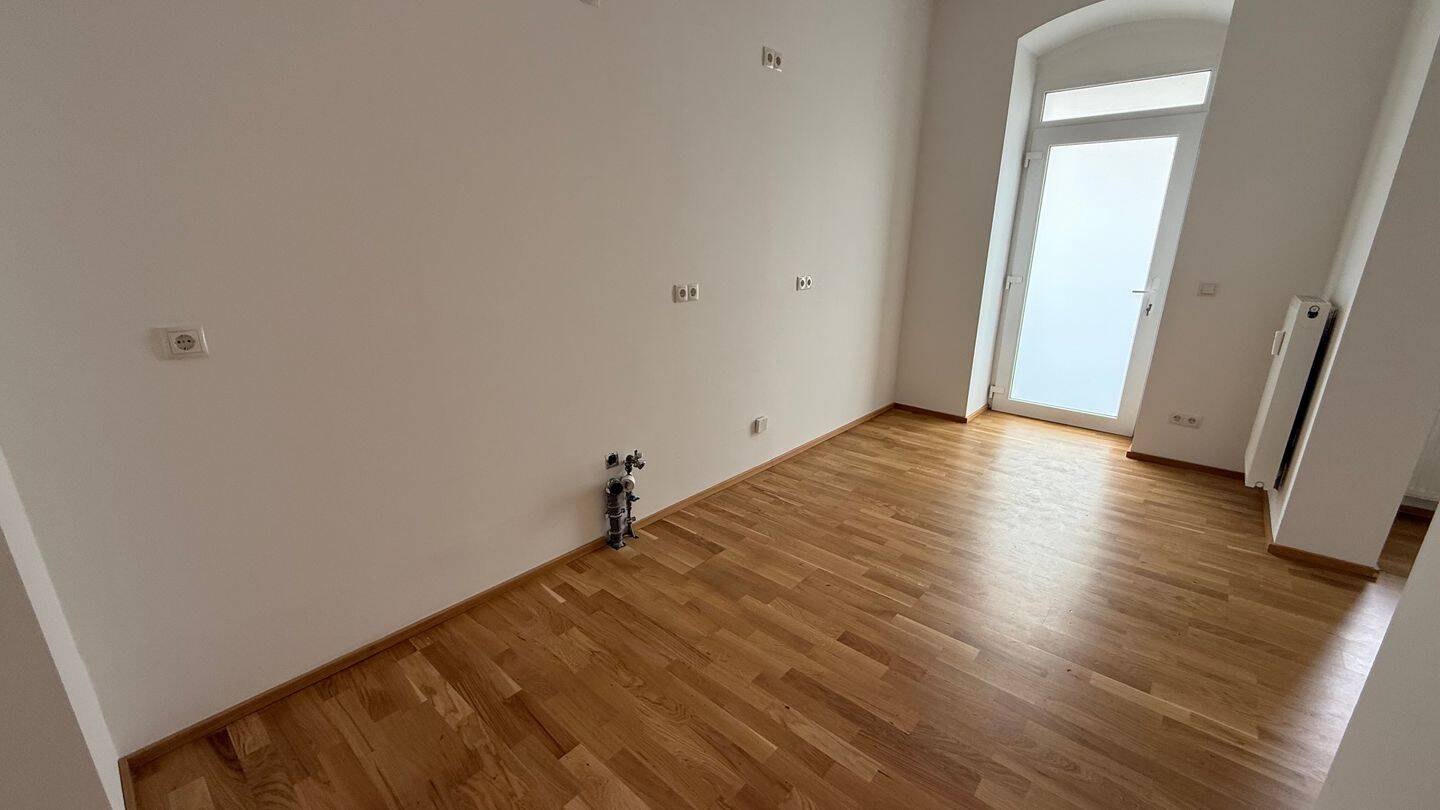 Terrasse - Stellplatz mgl. - Wanne u. Dusche - Parkett - Frei ab 1.4.26 – Chemnitz – Vorschaubild 3