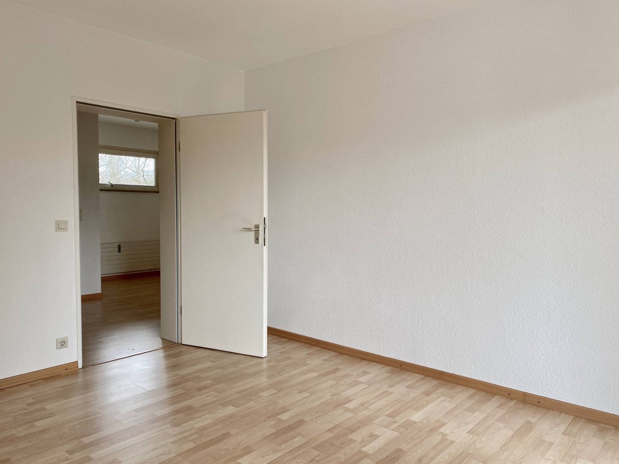 Sehr gepflegt am Waldrand in Voxtrup mit Fahrstuhl und Balkon! – Osnabrück – Vorschaubild 8