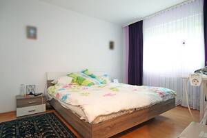 Viel Platz zum Wohlfühlen: 4-Zimmer-Wohnung mit Balkon und Tiefgaragenstellplatz in Farmsen-Berne – 22159 Hamburg – Vorschaubild 3