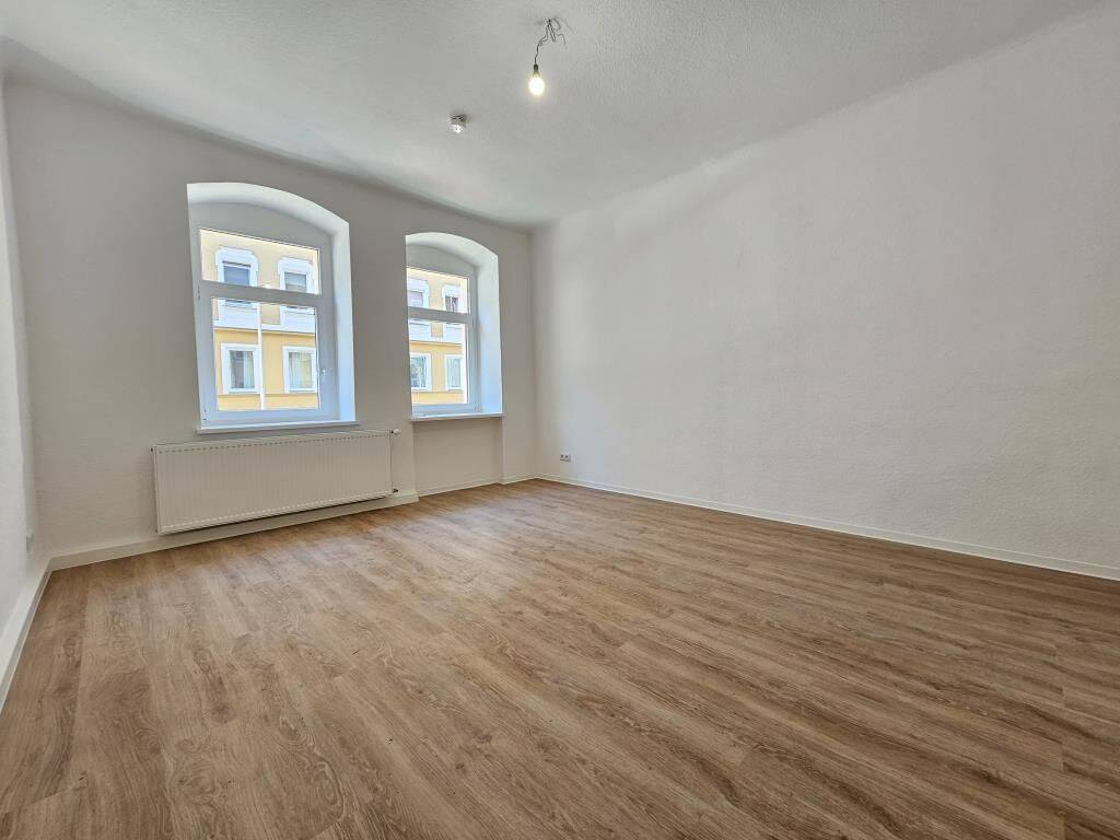 Komplett renovierte Wohnung mit Einbauküche / Fully renovated apartment with fitted kitchen. – Chemnitz – Vorschaubild 6