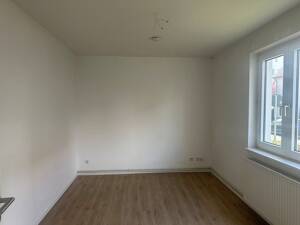 Helle 4-Zimmer-Wohnung mit Balkon – 26129 Oldenburg – Vorschaubild 2