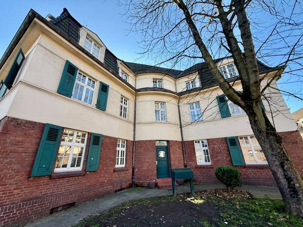SOMMERAKTION* LEERE VIER ZIMMER MAISONETTE WOHNUNG AUF 2 EBENEN! – An der Steinkaul 16, 47259 Duisburg-Süd – Bild 1 von 9