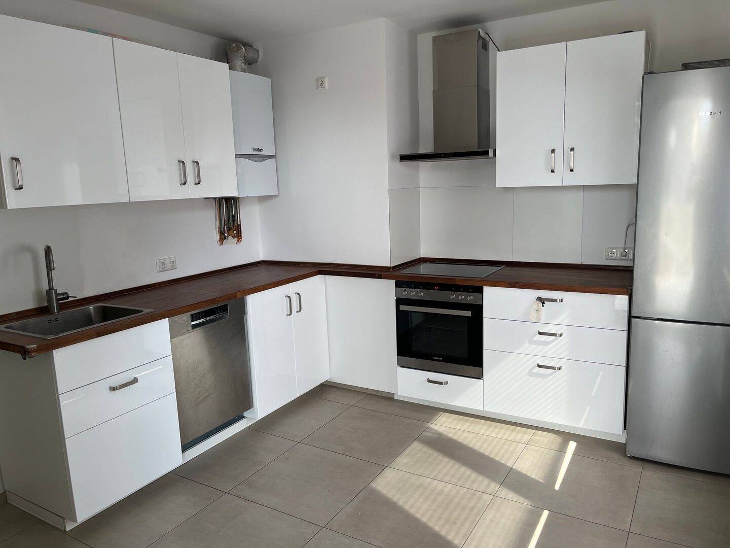 Wunderschöne, frisch sanierte 2-Zimmer-Wohnung (61m²) in Top-Lage in Aachen – Einzugsbereit!