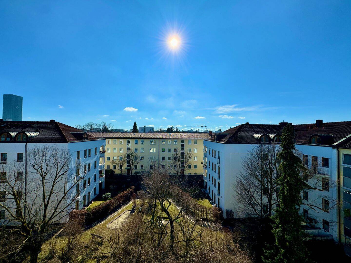 SELBSTBEZUG ODER KAPITALANLAGE! SCHÖNE, MODERNE DACHGESCHOSSWOHNUNG IM BELIEBTEN MÜNCHEN-MOOSACH – München – Vorschaubild 6