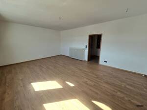 Stilvoll wohnen im Zentrum: 3-Zimmer-Wohnung mit Altbauflair am Marktplatz – 96476 Bad Rodach – Vorschaubild 5