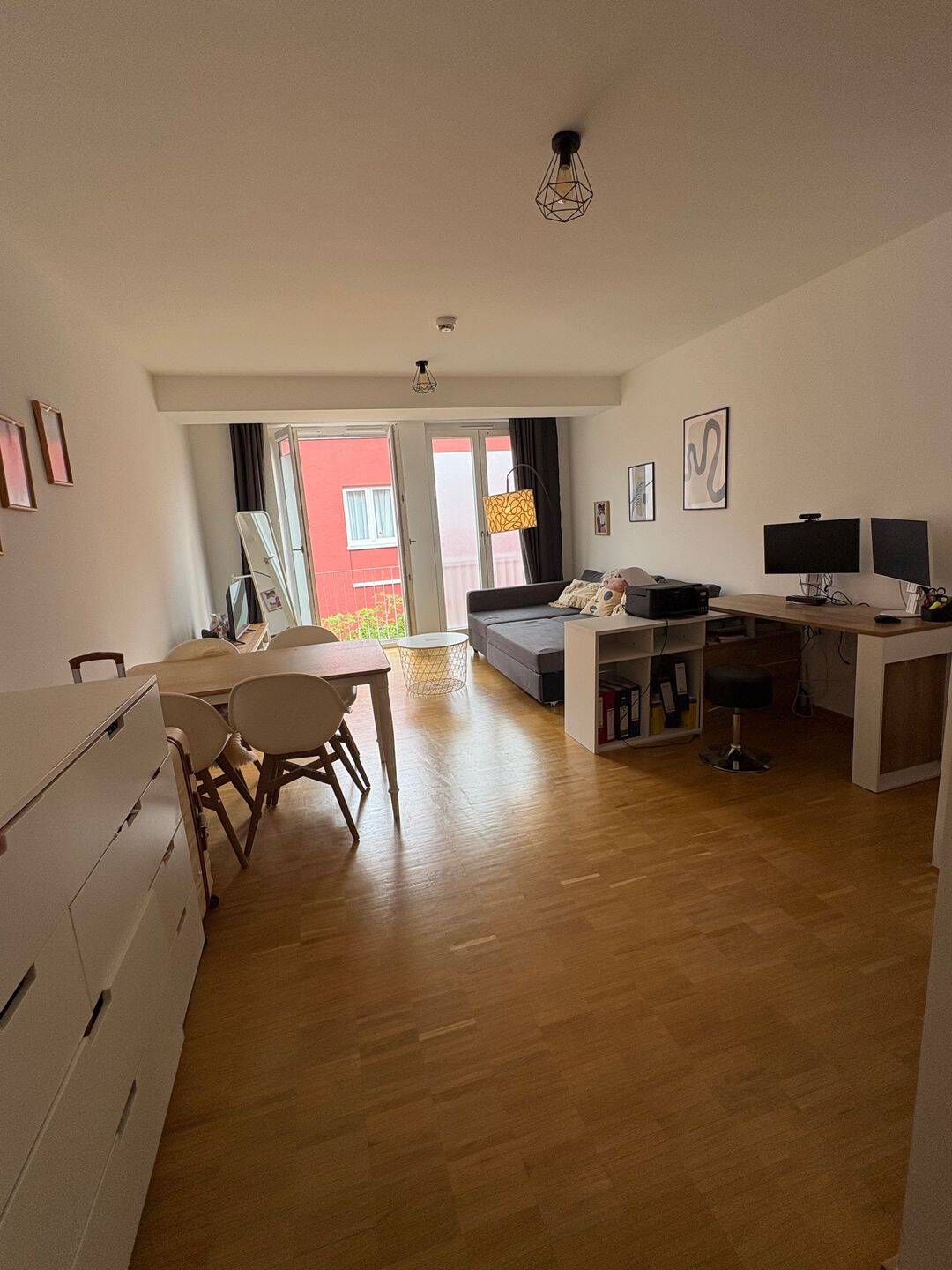 Zentrale 1-Zimmer-Wohnung mit Dachterrasse & Domblick