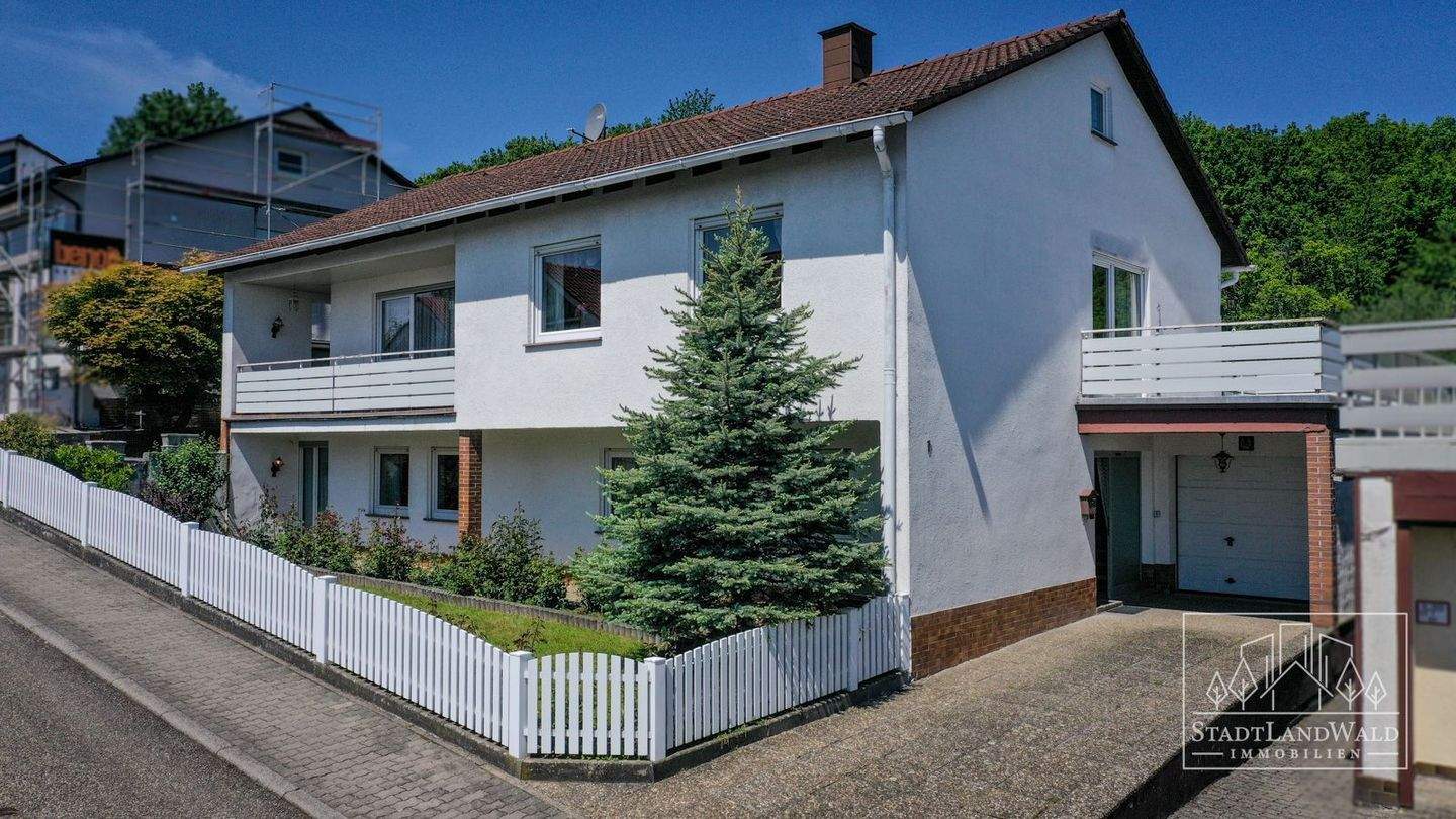 Einziehen und wohlfühlen - Gepflegtes Einfamilienwohnhaus mit Sonnenterrasse und Blick ins Grüne – Petersberg – Vorschaubild 2