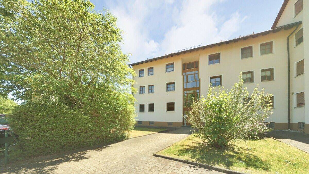 Attraktive 3,5-Zimmer-Eigentumswohnung mit Balkon in Roth – Roth – Vorschaubild 2
