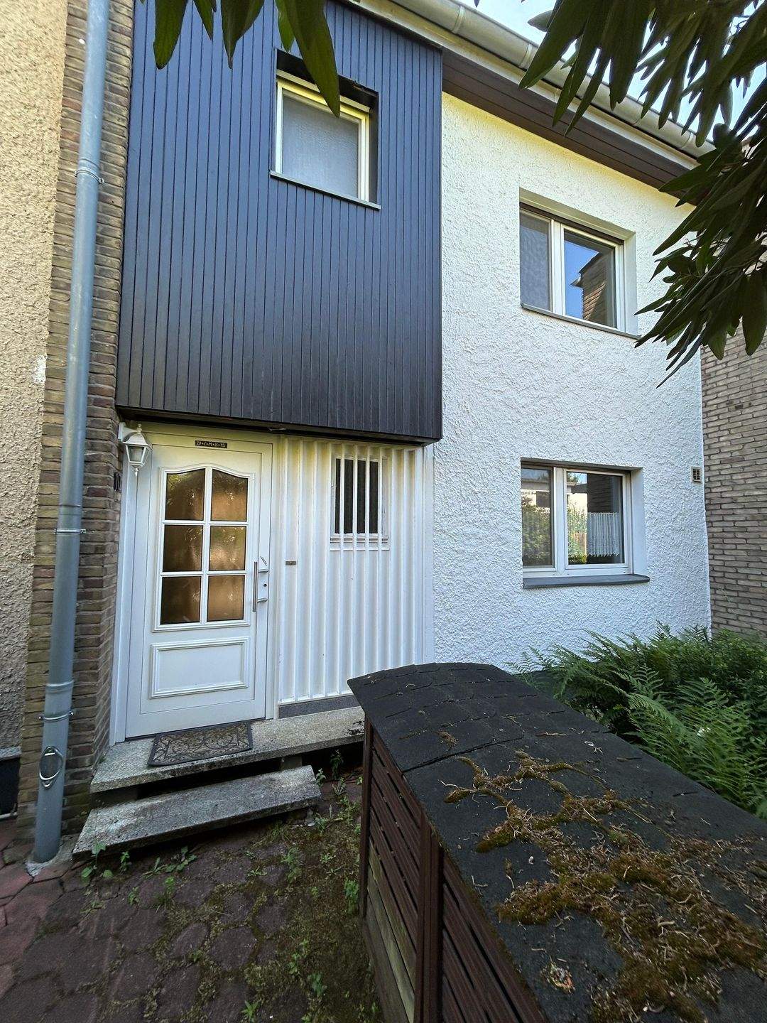 Charmantes Reihenhaus mit Potenzial in ruhiger Lage ! – Hilden – Bild 1 von 9
