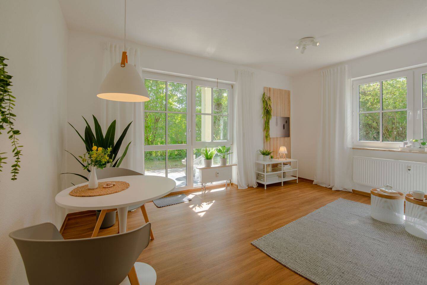 ++ETW mit Traumgarten + Terrasse in Zell zvk. EG, SP und Garage++