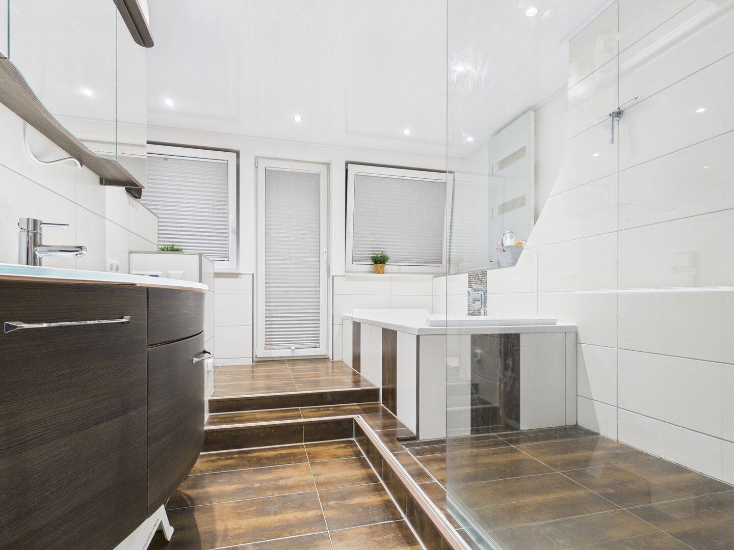Köhlerberg WOB: 168 qm Wohnfläche auf drei Etagen, 2013 Sanierung inkl. Wohnzimmer-Anbau + DG-Ausbau – Wolfsburg – Vorschaubild 6