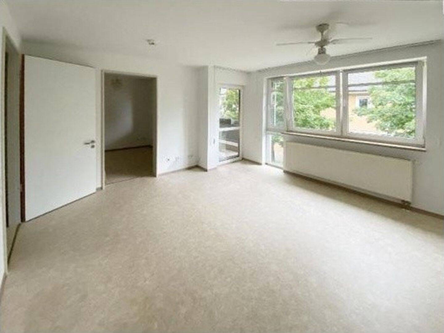 BETREUTES WOHNEN ZENTRAL IN NÜRNBERG-EIBACH: 2-ZIMMER-SENIOREN-ETW MIT BALKON UND TG-STELLPLATZ – Nürnberg – Vorschaubild 4