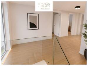 *Urbaner Luxus* REH, 6-Zi, FBH, Parkett, 2 Bäder, Balkon, Carport, ruhige Lage – 90425 Nürnberg – Vorschaubild 4