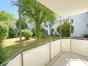 Renovierte 39 m² Süd-Balkon-Whg. + 18 m² Hobbyraum mit Bad & Küche direkt drunter, ruhige Gartenlage – 80997 München – Vorschaubild 3