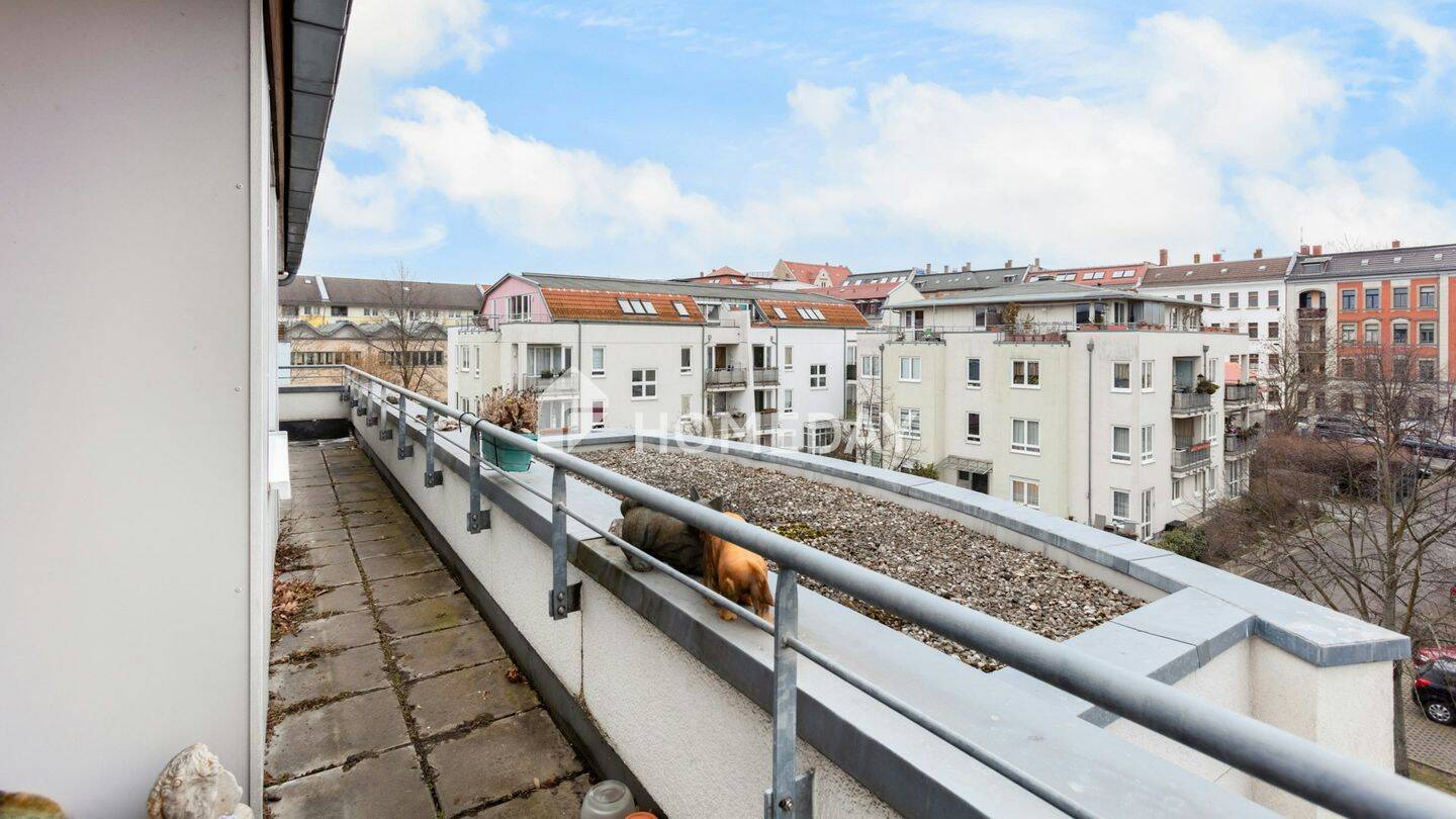 Ruhig, zentral, besonders - 2-Zimmer-Wohnung mit Dachterrasse, EBK und TG-Stellplatz! – Leipzig – Vorschaubild 2