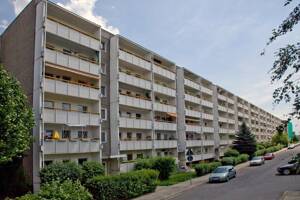 Hübsche 3-Raum-Wohnung mit Balkon und Wanne!