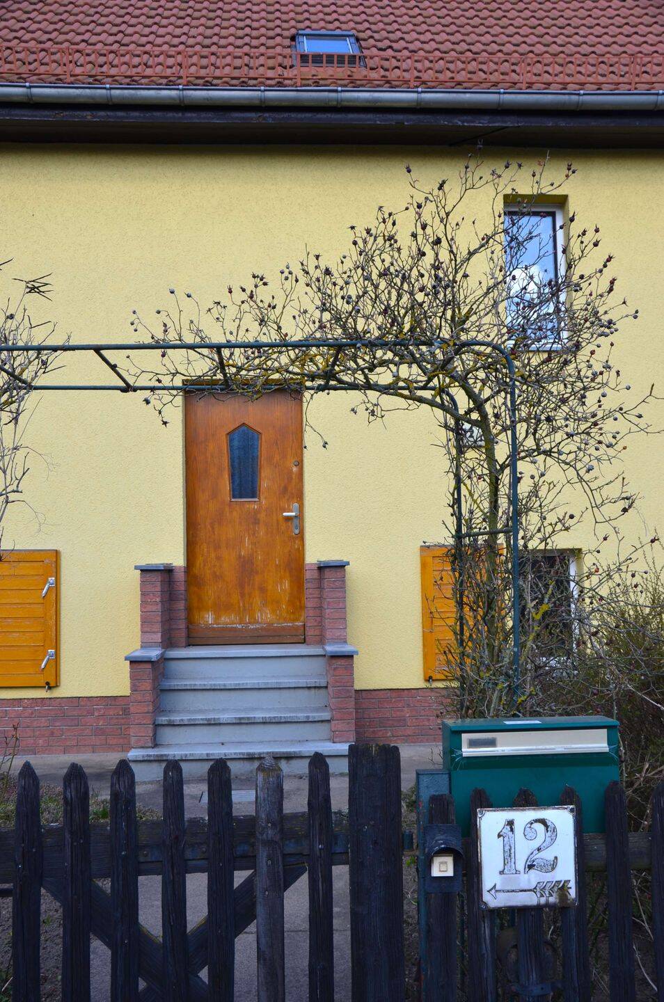 ***Charmante Doppelhaushälfte mit 65 qm Ausbaureserve im Dach und viel Platz für IHRE Kreativität*** – Berlin – Vorschaubild 2