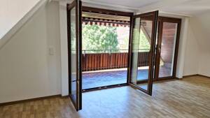 Ruhig gelegene, 2-Zimmer-Wohnung im DG mit Einbauküche – 70378 Stuttgart – Vorschaubild 2