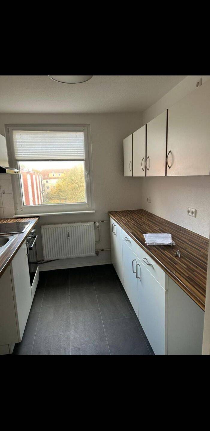 2 Zimmer Dachgeschoss Wohnung St.Gertrud---möbliert --ruhige Lage
