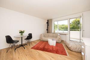 Sofort einziehen & wohlfühlen: Sanierte 1,5-Zimmer-Wohnung mit Balkon in Bogenhausen – 81927 München – Vorschaubild 4