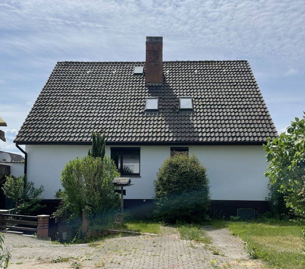 Großen Haus mit Vollkeller und Nebengelass - 23974 Neuburg – Neuburg – Vorschaubild 2