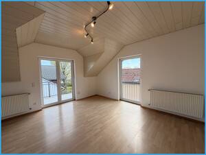 DIPL.-Immowirt MAIER !! helle, großzügige Galerie-Dachgeschoss-Wohnung und traumhaften Weitblick – 94474 Vilshofen an der Donau – Vorschaubild 5