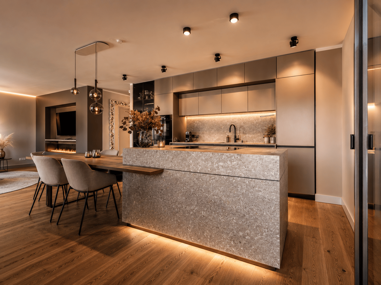 STILVOLLE WOHNUNG MIT CONCIERGE SERVICE – München – Vorschaubild 3