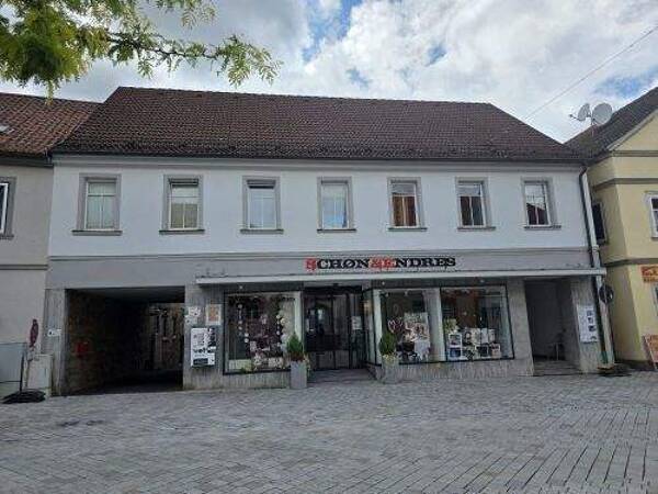 Etagenwohnung in 97762 Hammelburg mit 245 m² kaufen