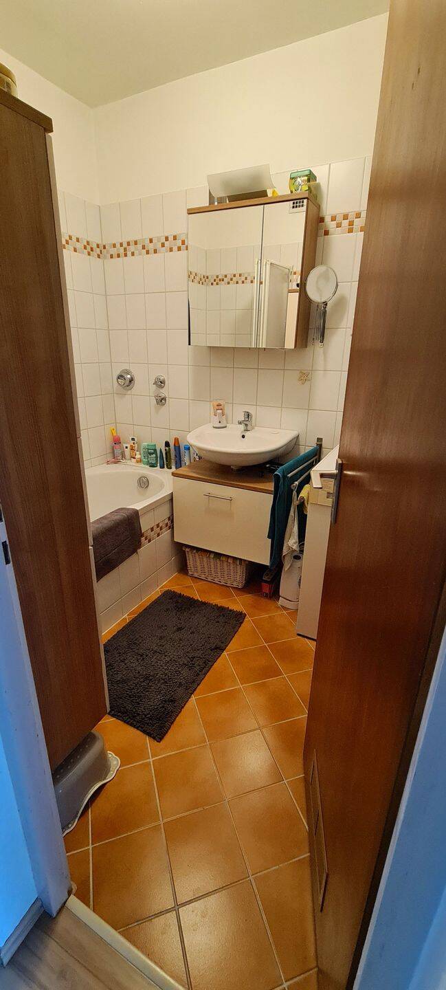 helle 3-Zimmer-Wohnung mit Balkon in Nürnberg-Fischbach – Nürnberg – Vorschaubild 8