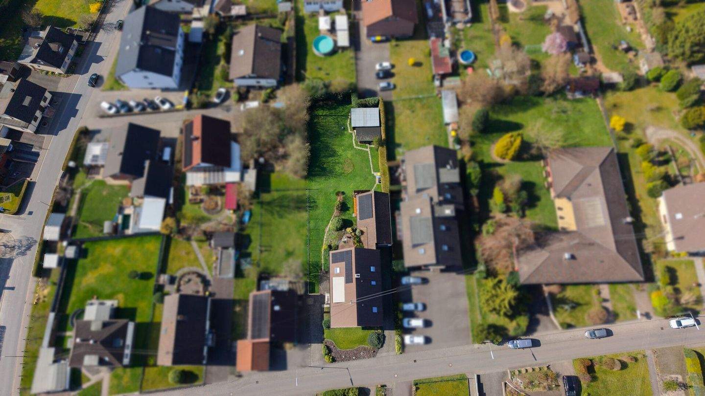 Charmantes Zweifamilienhaus mit Garage in ruhiger Wohngegend von Hamm/Sieg! – Hamm (Sieg) – Vorschaubild 7