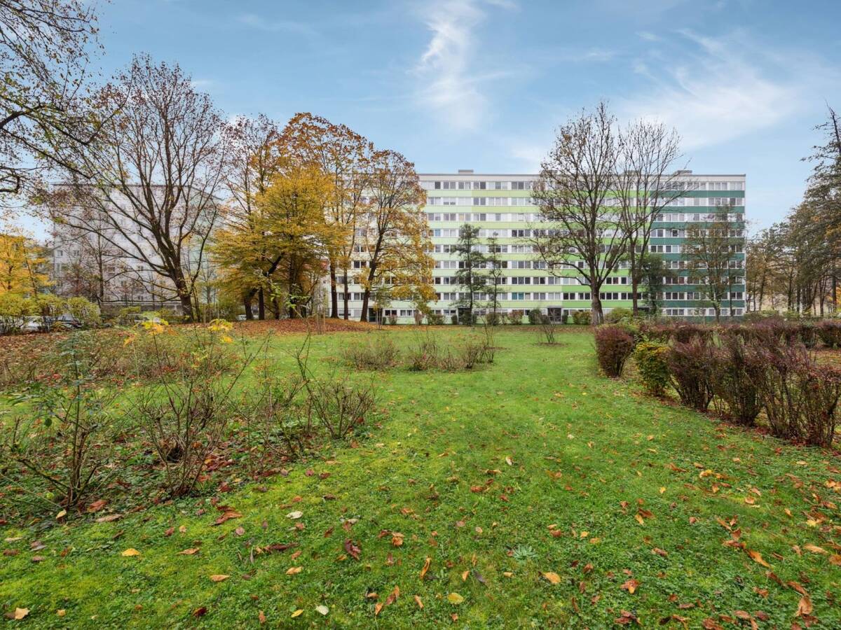 Charmante 3-Zimmer-Wohnung in München-Johanneskirchen verfügbar nach Absprache – 81927 München – Bild 1 von 9