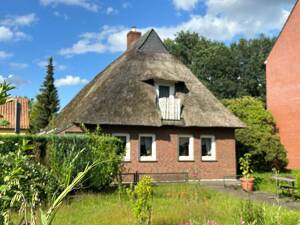 PURNHAGEN-IMMOBILIEN - Bremen-Rönnebeck, charm. Reetdachhaus mit sep. Werkstatt in zentraler Lage – 28777 Bremen – Vorschaubild 4