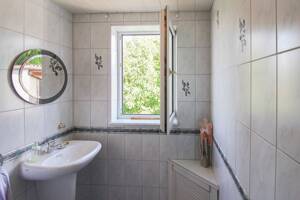 Gepflegtes Einfamilienhaus an Feldrandlage mit schönem Garten in Neu-Ulm Finningen – 89233 Neu-Ulm – Vorschaubild 8