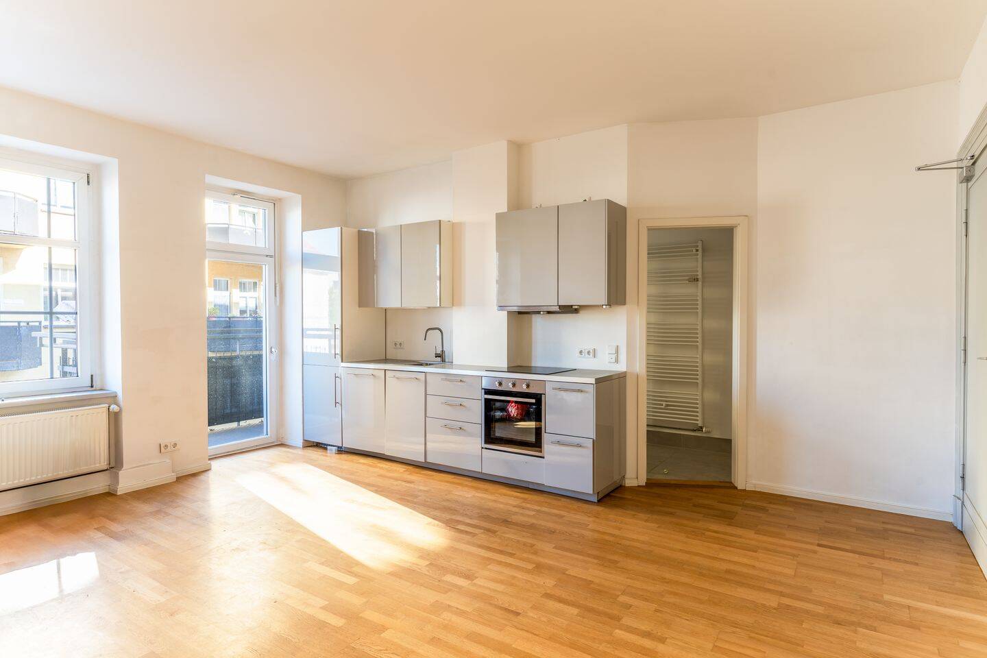 *sofort Bezugsfrei* Hochwertige 3 Zimmer Altbauwohnung I Einbauküche I Balkon – Leipzig – Vorschaubild 6