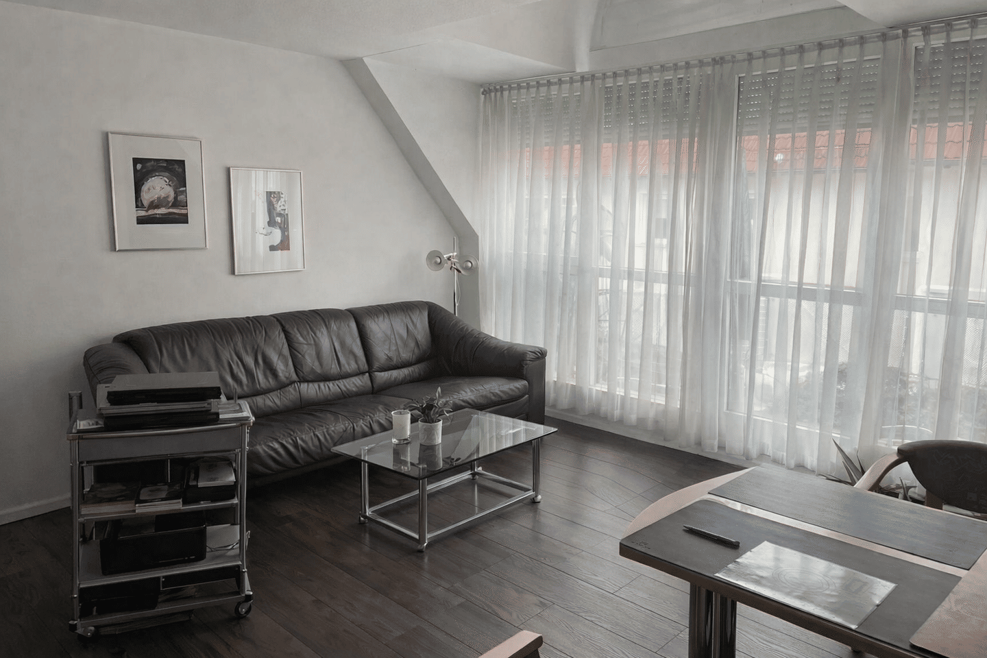 Helle, gepflegte 2-Zimmer-Wohnung mit Balkon in gehobener Wohngegend – Nürnberg – Bild 1 von 6