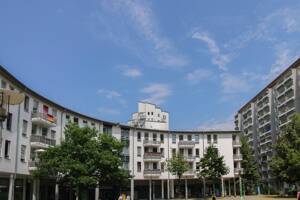 Unkompliziert einziehen oder : 2-Zi.-ETW mit Balkon, TG-Stellplatz und Aufzug in guter Lage – 4209 Leipzig – Vorschaubild 2