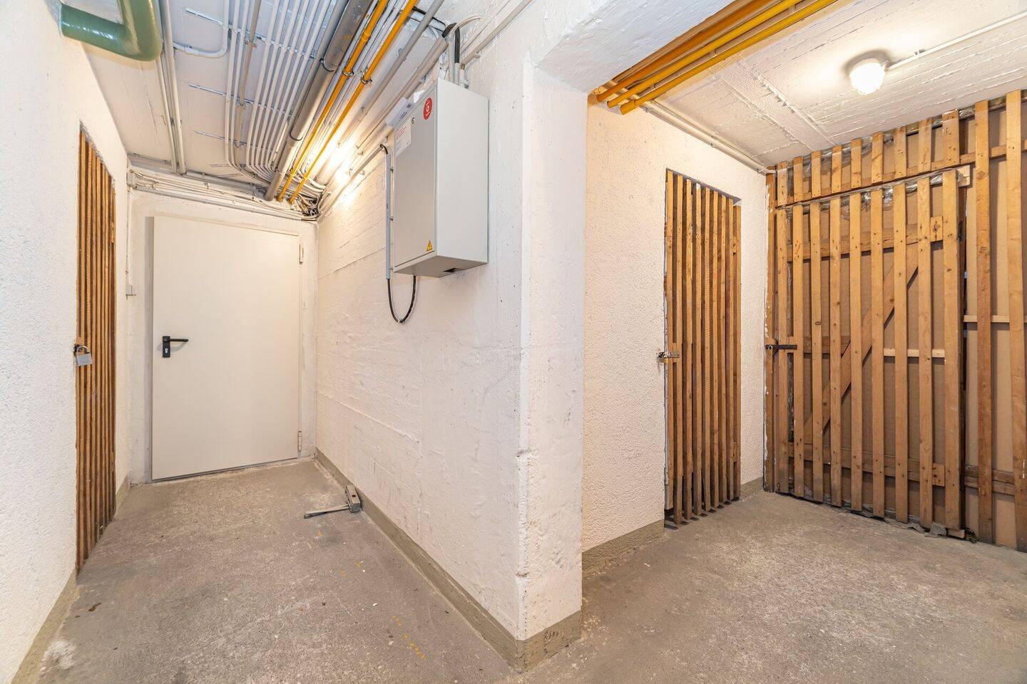 Erstbezug nach Sanierung - charmante 2 Zimmer Dachgeschoss Wohnung – München – Vorschaubild 8