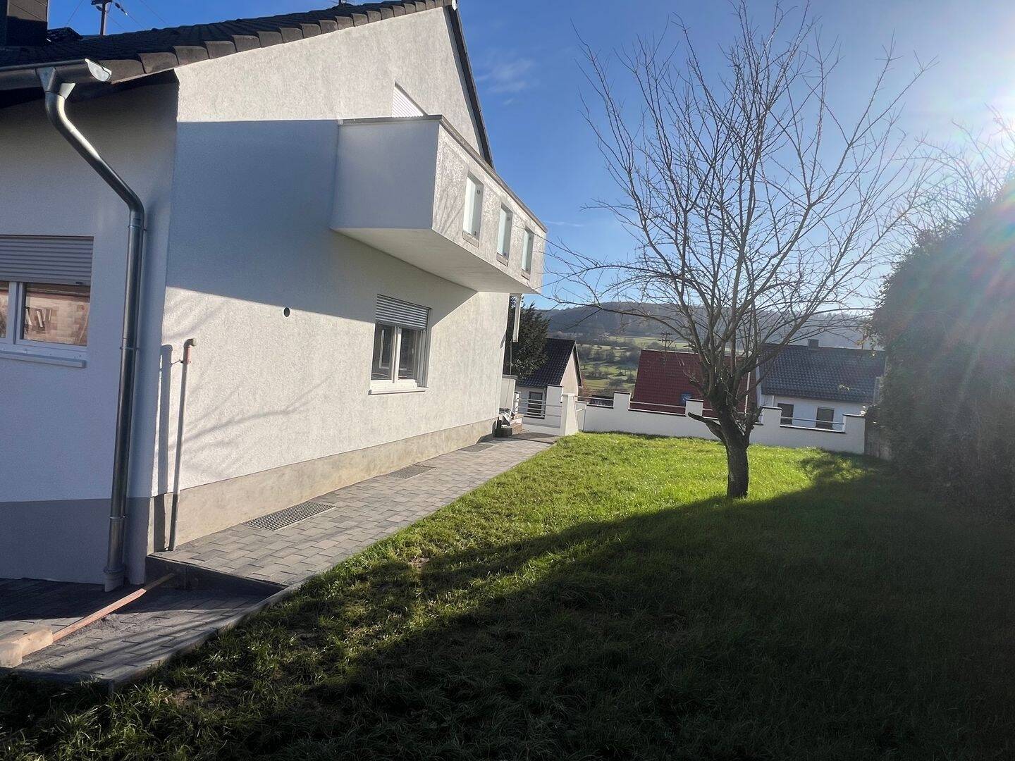 Repräsentatives Einfamilienhaus mit Einliegerwohnung in ruhiger Sackgassenlage von Saarbrücken-Eschringen – Saarbrücken – Vorschaubild 3