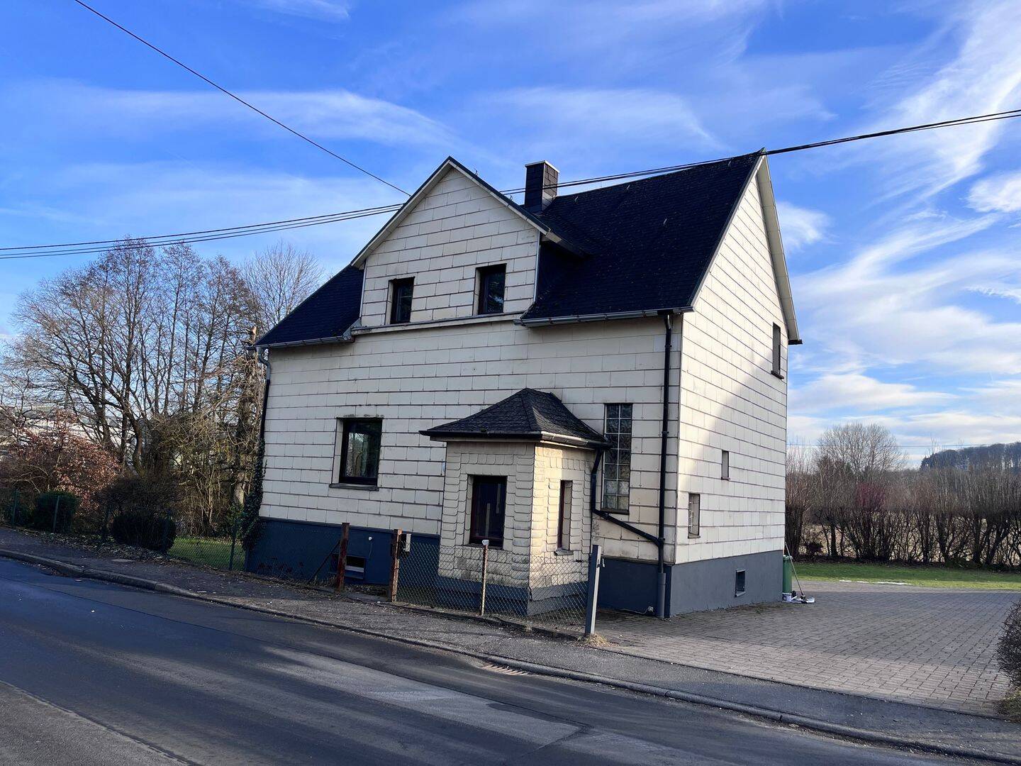 Schönes gemütliches Einfamilienhaus in einer 3 Häuser Siedlung mit viel Grundstück – Rotenhain – Vorschaubild 3
