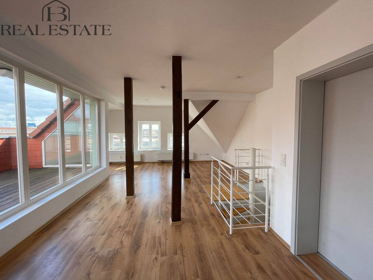 Traumhafte 4-Zimmer-Maisonette-Wohnung im beliebten Encke-Carré!