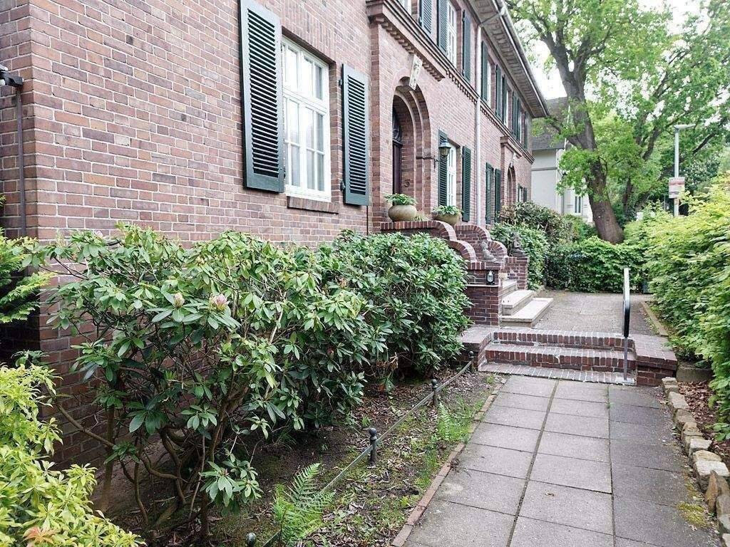 4,5 Zimmer Altbauwohnung im Denkmalensemble mit Garten – Bremen – Vorschaubild 3