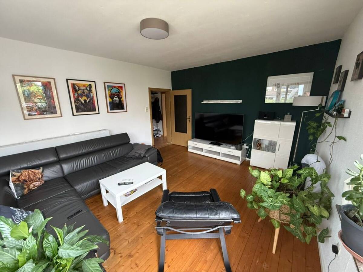 Freundliche Dreizimmerwohnung mit Stellplatz und eigenem Gartenteil – 68542 Heddesheim – Bild 1 von 9
