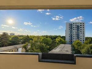 Hochwertig modernisierte 3-Zimmer-Wohnung mit Westbalkon und Weitblick - maklerfrei – 12351 Berlin – Vorschaubild 4