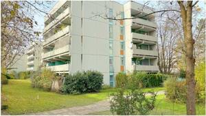 Gelegenheit am Südpark: 2-Zi-EG-Wohnung + Terrasse (Sonderumlagen BEREITS BEZAHLT!) – 81379 München – Vorschaubild 1
