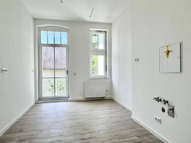 Feine 4-Zi.-Wohnung, Frisch saniert, Balkon, Duschbad, Wohnküche! – Dresden – Vorschaubild 4