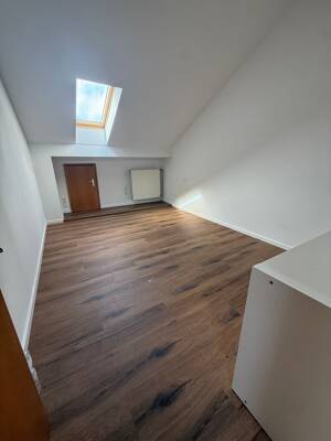 Lichtdurchflutete 2-Zi.-Whg. mit großem Balkon & Stellplatz – 83620 Feldkirchen-Westerham – Vorschaubild 7