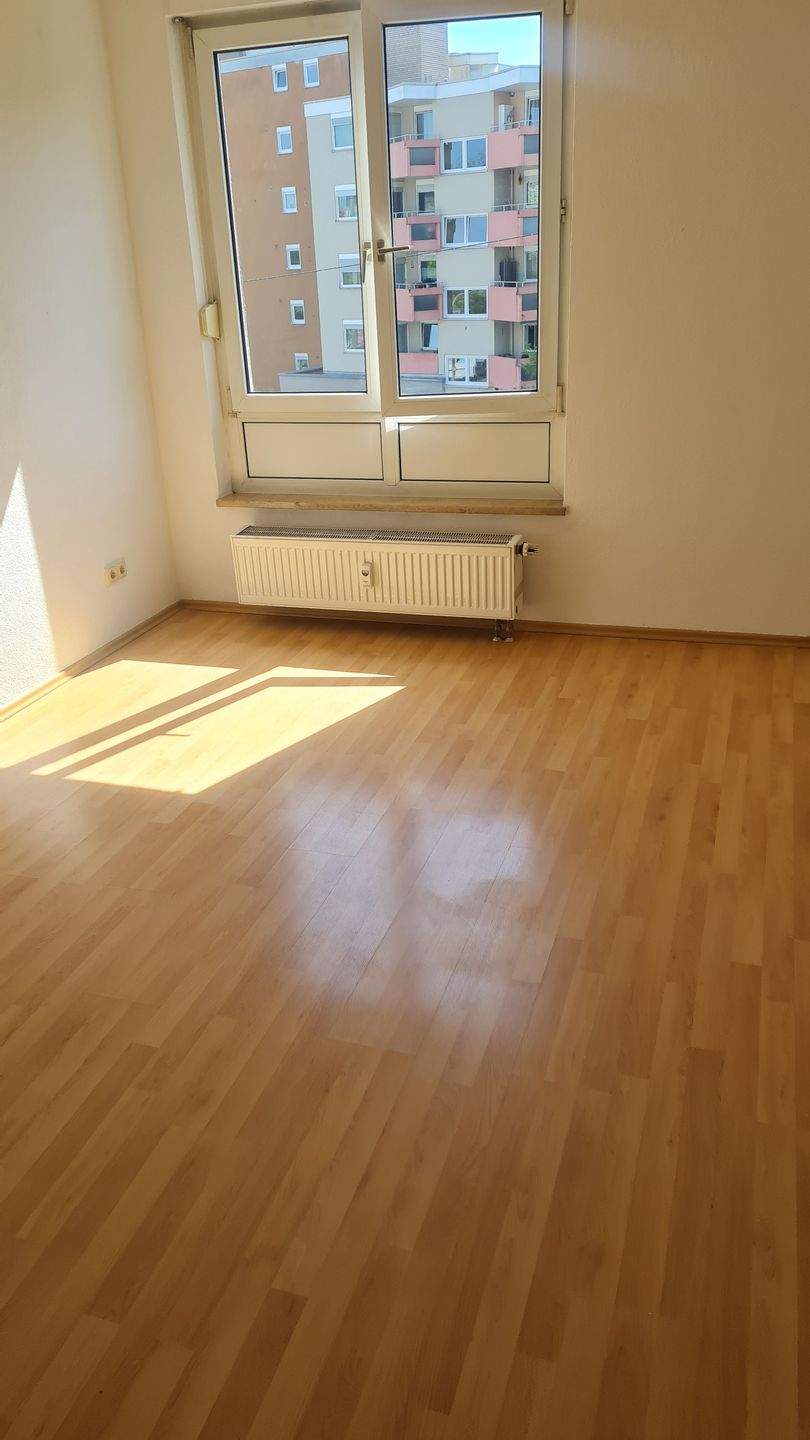 1 Zimmer Apartment mit schöner Einbauküche in Nbg.-Schweinau – Nürnberg – Vorschaubild 3