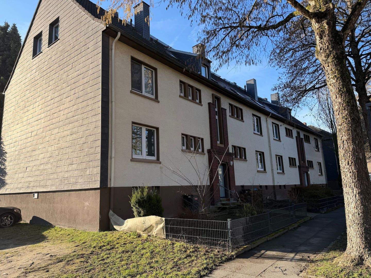 2,5 Zimmer Erdgeschoß-Wohnung, 61 Quadratmeter , z. B. für Kapitalanleger – Gelsenkirchen – Vorschaubild 2
