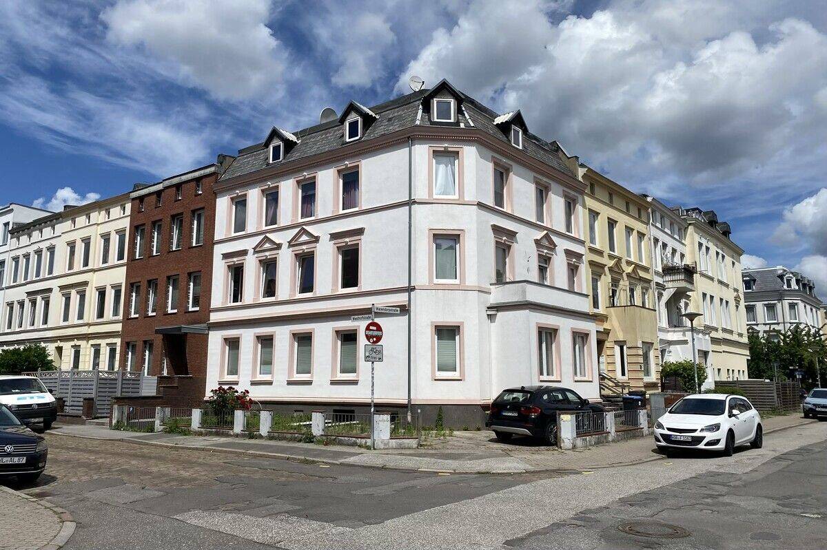 Mehrfamilienhaus mit Ausbaureserve in guter Lage – 23554 Lübeck – Bild 1 von 9