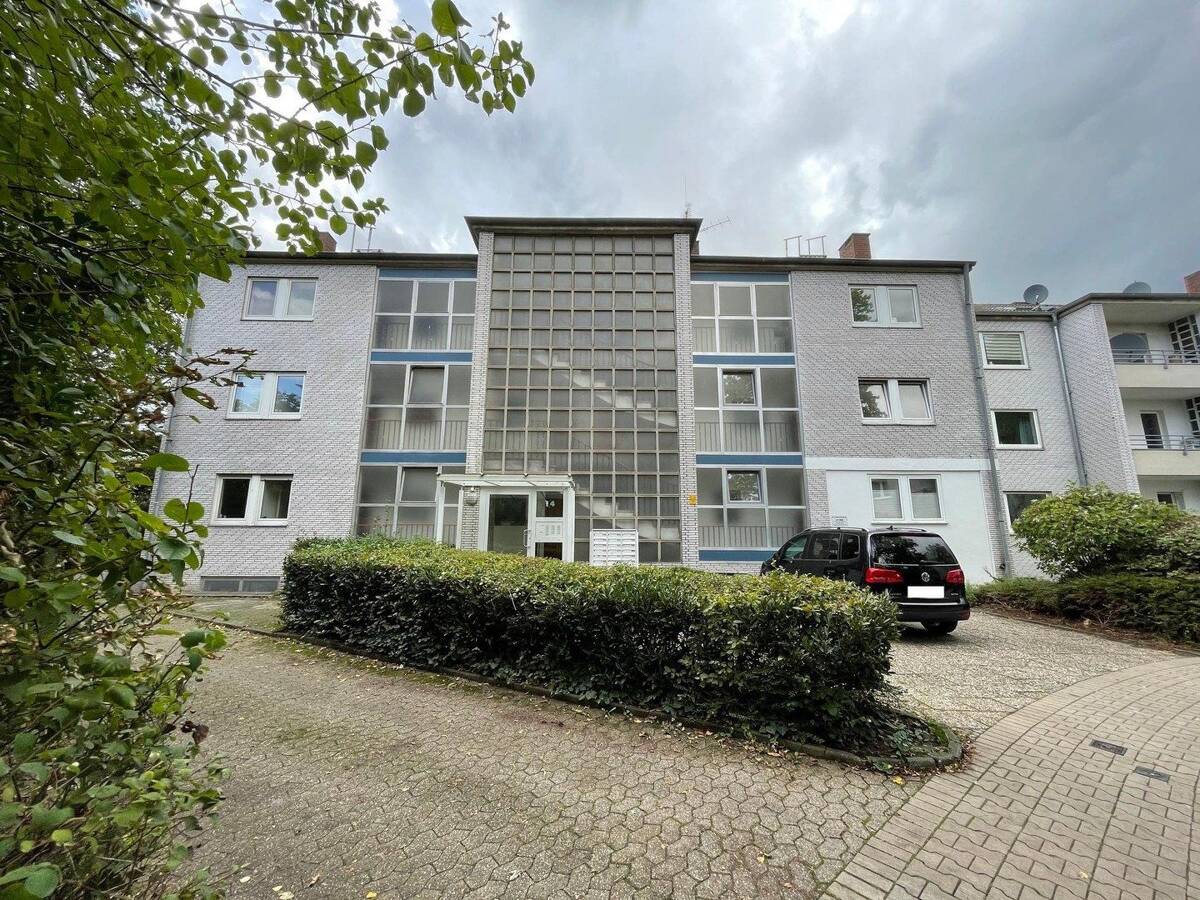 Möblierte 1-Zimmer-Wohnung mit EBK in Düsseldorf-Holthausen - Direktbus zur HHU – 40589 Düsseldorf – Bild 1 von 8